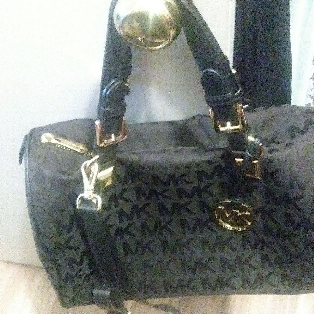 Authentic Michael Kors Monogram Handbag